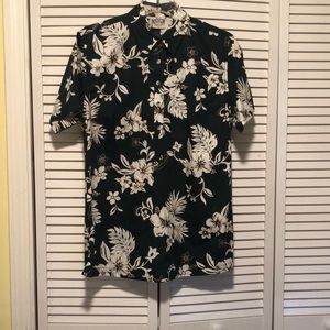 Go barefoot men’s Hawaiian shirt